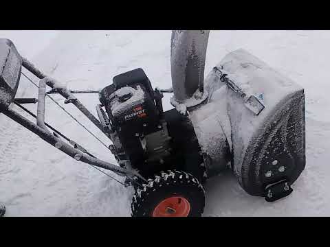 Видео: Снегоуборщик Patriot 750pro  в деле,  25 см СНЕГА