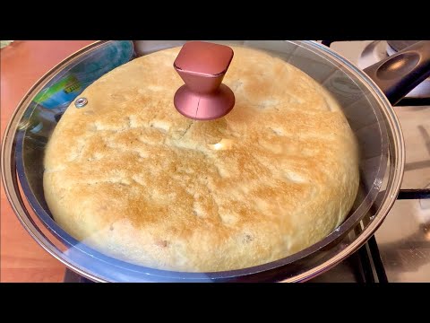 Видео: Стакан Воды, соль, сахар и мука! Хлеб без духовки! Рецепт хлеба на сковороде вкусно и просто!