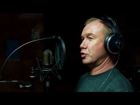 Видео: "Я домой приехал" (музыка: Дмитрий Галицкий, слова: Руслан Глухман) исполняет Дмитрий Галицкий.