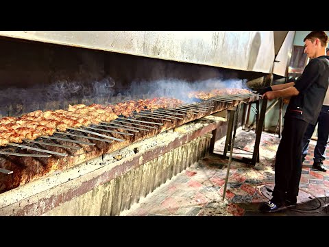 Видео: 5000 шашлыков GIJDUVAN каждый день! Популярная уличная еда в Бухаре | Чистая жизнь