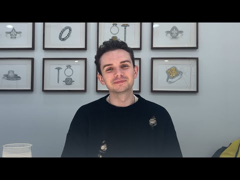 Видео: Отзыв инженера Ивана о покупке помолвочного кольца PIERRE 