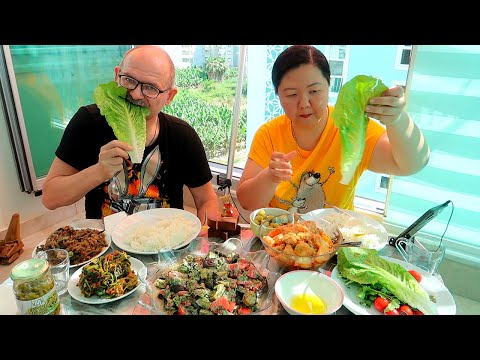 Видео: Мукбанг Салат из баклажанов. Легкий, пикантный, простой. Очень летний салат