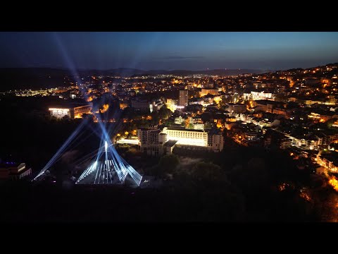 Видео: 3D Mapping Show "Величието на Асеневци" 4K / 3D Mapping Show "The Greatness of Asenevtsi" 4K