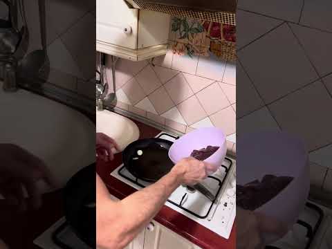 Видео: Готовим говяжью печень 😉✌🏻
