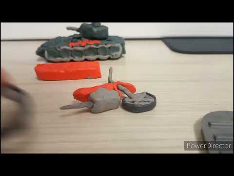 Видео: Пытаюсь слепить мотоцикл из пластилина