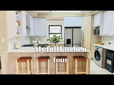 Видео: Экскурсия по кухне | Современная кухня I, южноафриканский ютубер