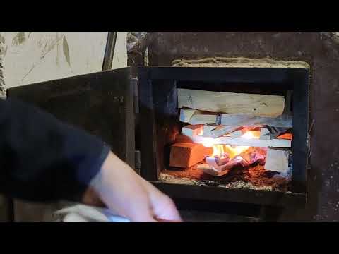 Видео: Как быстрее разжечь буржуйку?