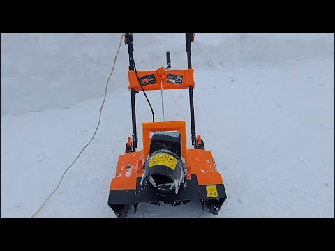 Видео: Снегоуборщик Прораб EST 1801. Эксплуатация и ремонт. Отзыв.