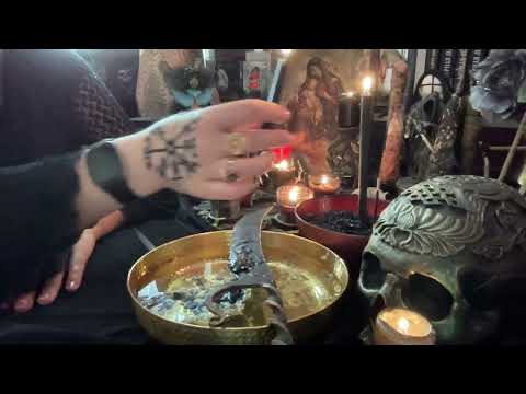 Видео: ОТЖИГ НЕГАТИВА ЧЕРНОЙ СВЕЧЕЙ 9 дней. РИТУАЛ ОТ ФРЕЙИ. КАССАНДРА & ФРЕЙЯ- МАГИЯ ТАРО РУНЫ