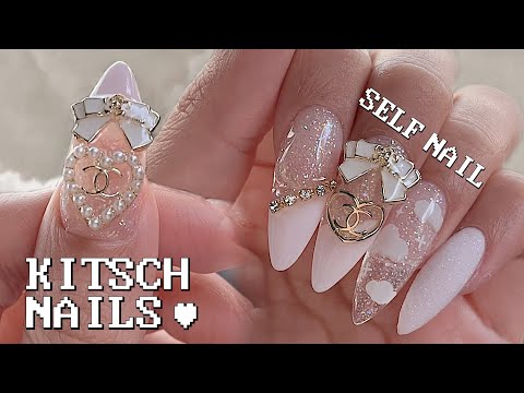 Видео: SUB) Ногти CHANEL в стиле китч, импровизированные без плана / селф-арт / Self nail / ASMR