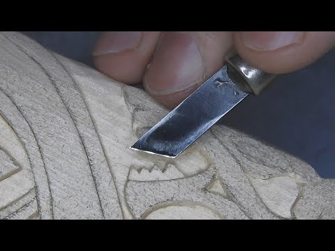 Видео: Топорище резное «Волк» #16 / A drawing on an Ax