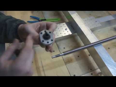 Видео: Как навернуть гайку на винт ШВП