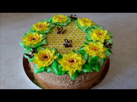 Видео: Торт МЕДОВИК Рецепт медовика на ЖЕЛТКАХ Honey Cake Recipe Оформление торта в домашних условиях