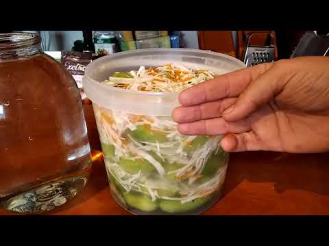 Видео: КВАШЕНЫЕ ЗЕЛЕНЫЕ ПОМИДОРЫ С КАПУСТОЙ НА ЗИМУ БЕЗ ЗАМОРОЧЕК!С ОСТРИНКОЙ!