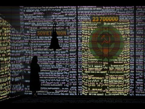 Видео: Утро после спектакля с Александром Курмачёвым. Марина Давыдова "Музей неучтённых голосов".