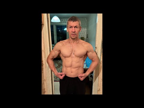 Видео: Подтягивания, отжимания и приседания.