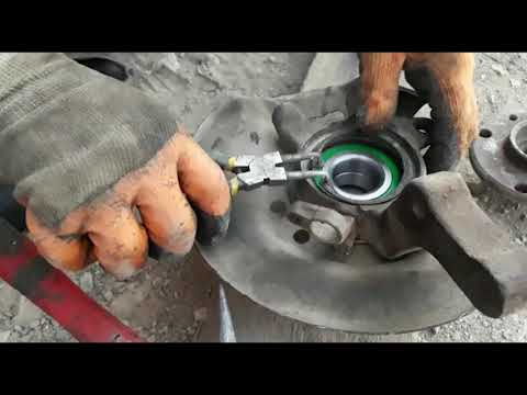 Видео: Замена переднего подшипника ступицы Лада Приора