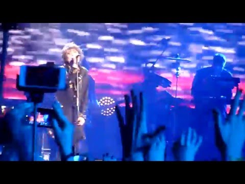 Видео: Земфира - Снег начнется (01.04.2016) СК "Олимпийский"