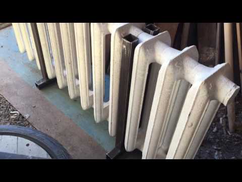 Видео: Ножки под чугунный радиатор.Простое решение подключения Nogi do grzejnika żeliwnego