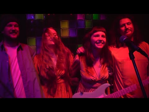 Видео: Космос на потолке - Концерт [Казань, Бар "Соль", 10.04.2022]