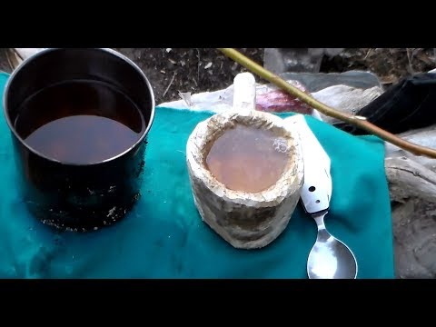 Видео: Как вырезать деревянную чашку топором