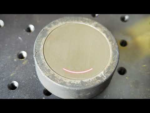 Видео: Лазерный маркер - гравировка клише