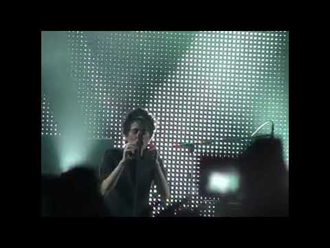 Видео: Земфира - Жужа (Санкт-Петербург, «Ледовый дворец» 23.03.2008)