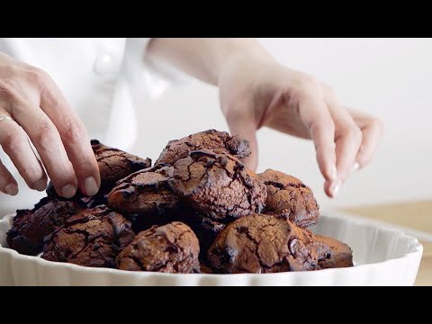 Видео: ШОКОЛАДНОЕ ПЕЧЕНЬЕ С КУСОЧКАМИ ШОКОЛАДА / ГОТОВИМ ДОМА С АННОЙ КРАСОВСКОЙ