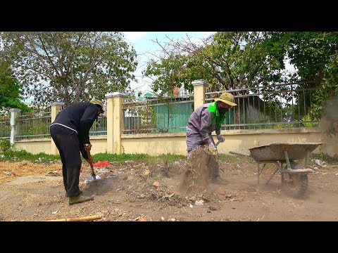 Видео: Люди недовольны, когда на тротуаре находится свалка мусора. Мы почистим его.