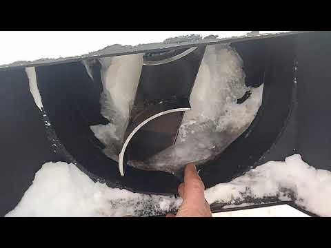 Видео: Активный снегоротор для минитрактора. Хитрые лопасти