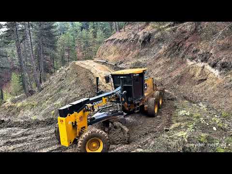 Видео: Длинное видео о том, как грейдер ремонтирует горные дороги #автогрейдер #грейдер #johndeere