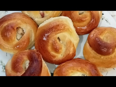 Видео: СДОБНЫЕ БУЛОЧКИ на ПАСХУ.