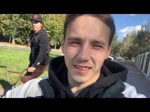 Видео: Даша закрылась дома - ВЫПИЛИЛ ЗАМОК!   BACK FLIP 1080 на батуте! Найт райд по Коломне!