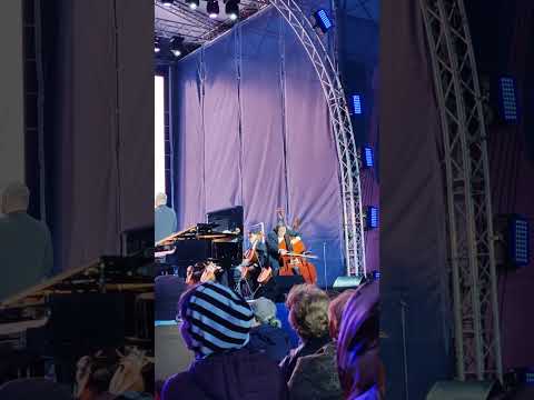 Видео: Э. Казачков. Поэма "Колокола Хатыни". Д. Савчик - контрабас 