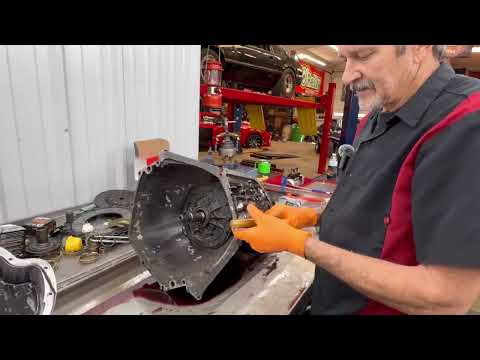 Видео: 400-я трансмиссия. 89 Turbo Mustang. Большой кусок. Узнай где.