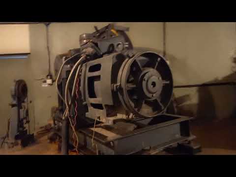 Видео: Два лифта 1989/1990 года выпуска и их машинное помещение