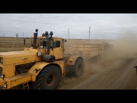 Видео: Кировец с прицепами. Продолжаем чистку пруда. Возим сапропель на поле.