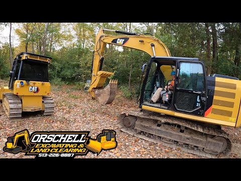Видео: Расчистка земли экскаватором Cat 316 и бульдозером Cat D3. Первая работа с экскаватором: новый дв...