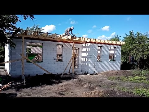 Видео: 5. Joist  / Деревянное перекрытие. Мауэрлат. Крыльцо.