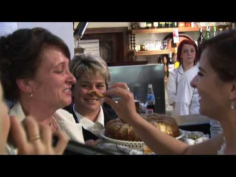 Видео: Посрещане на младоженци....