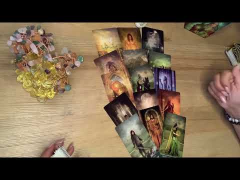Видео: МУЖЧИНА МЛАДШЕ ЖЕНЩИНА СТАРШЕ. Перспектива развития отношений #таро #tarot