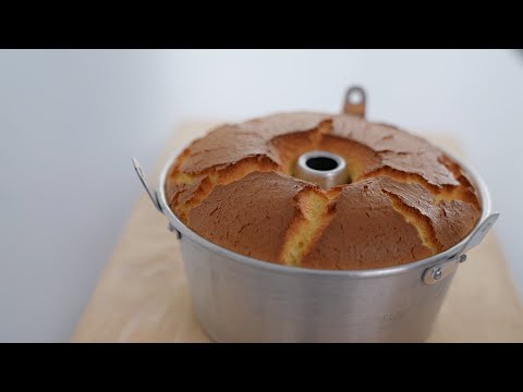 Видео: Шифоновый торт с кремом и сыром | Apron