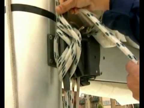 Видео: Видеоурок яхтинга 1: Постановка паруса