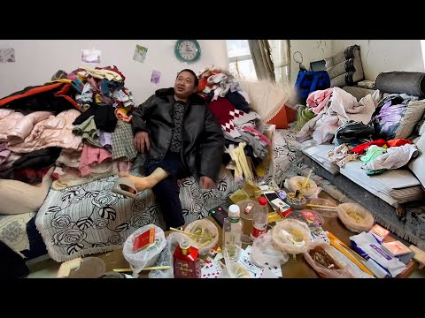 Видео: Некоторые из них в депрессии, а некоторые ленивы🥴Самый грязный дом на свете 😱Милая уборка дома❤️🥰