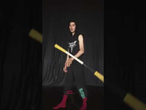 Видео: Вращение палки вокруг кисти! Bo staff spinning combo tutorial
