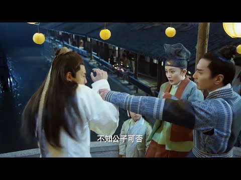 Видео: Его жену домогался хулиган, а принц так разозлился, что хулиган исчез