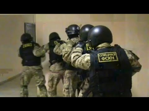 Видео: Рукопашный бой от Петровича урок 10 «Удар рукой снизу. Классический блок от удара в голову»