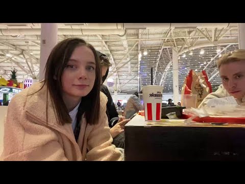 Видео: ИРЛ ПРОГУЛКА В МОСКВЕ - ФАСОЛЬКА С ВАТАРЛС И АНДРЕЙ ФОЛЕНТАС - Fasoollka, Follentass, Vatarls