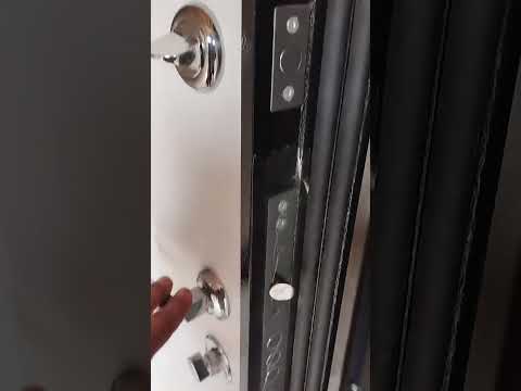 Видео: сыртқы есік ашылмай қалды, тілі қайтпай. сломался защелка дверя,