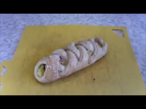 Видео: Сосиски с картошкой в духовке.Самый простой рецепт.